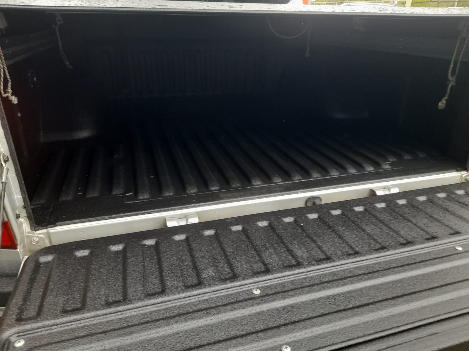 NISSAN FRONTIER LE