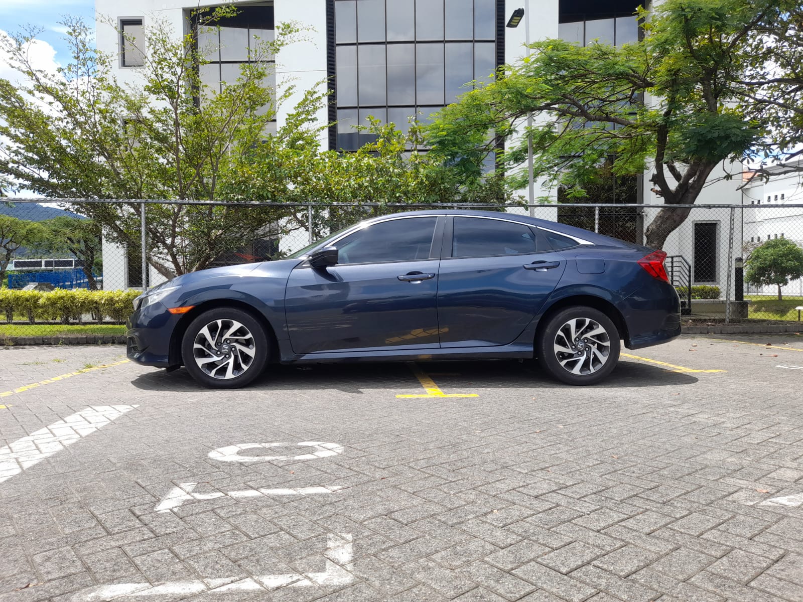 HONDA CIVIC LX