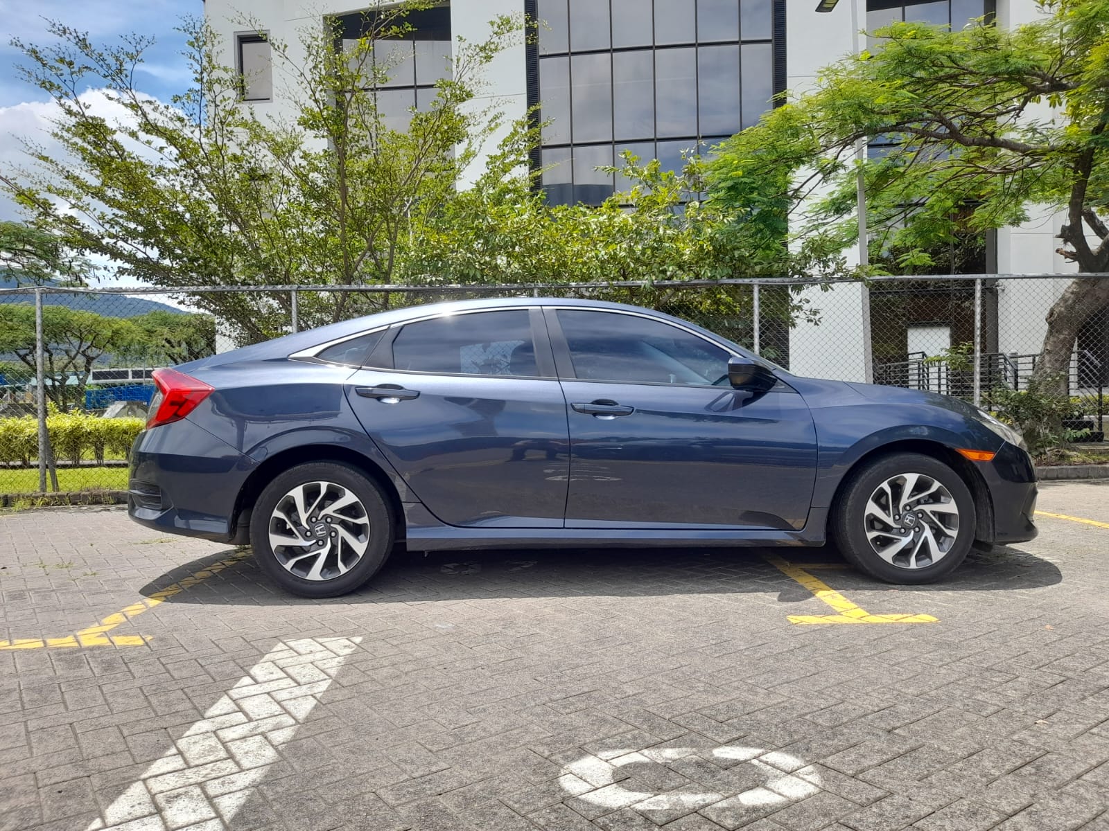 HONDA CIVIC LX