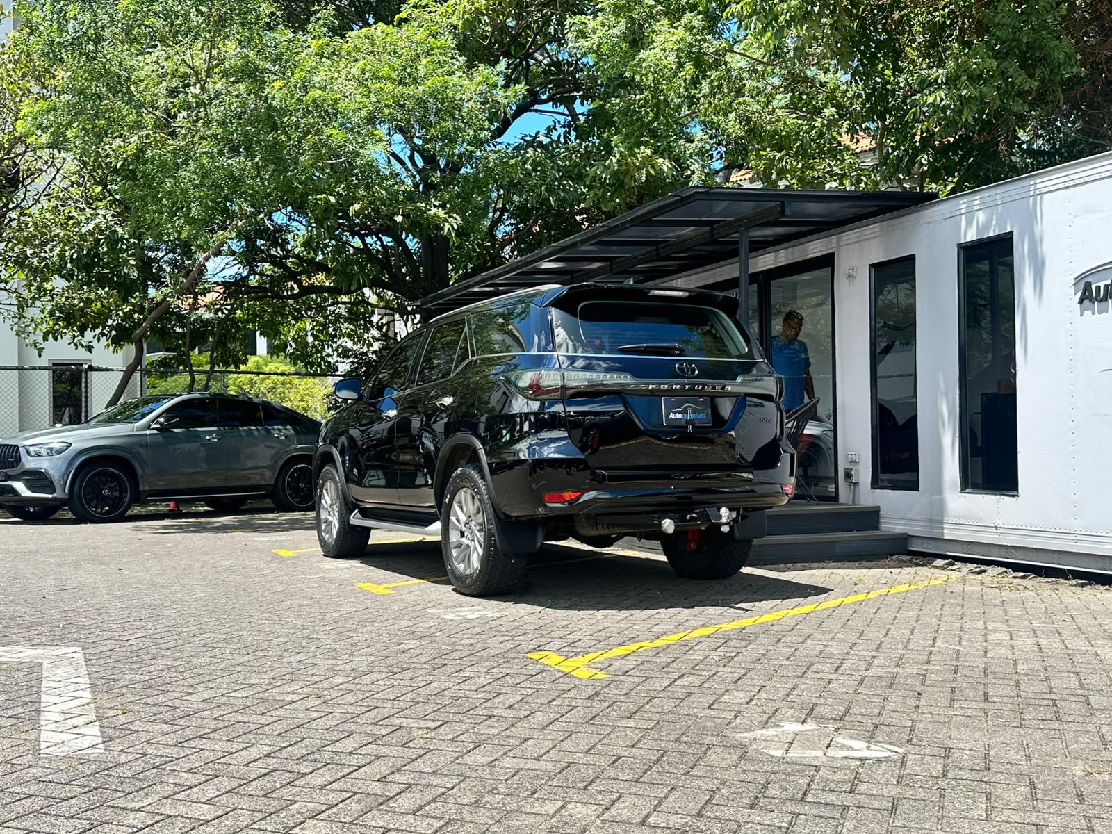 TOYOTA FORTUNER SRV TSS
