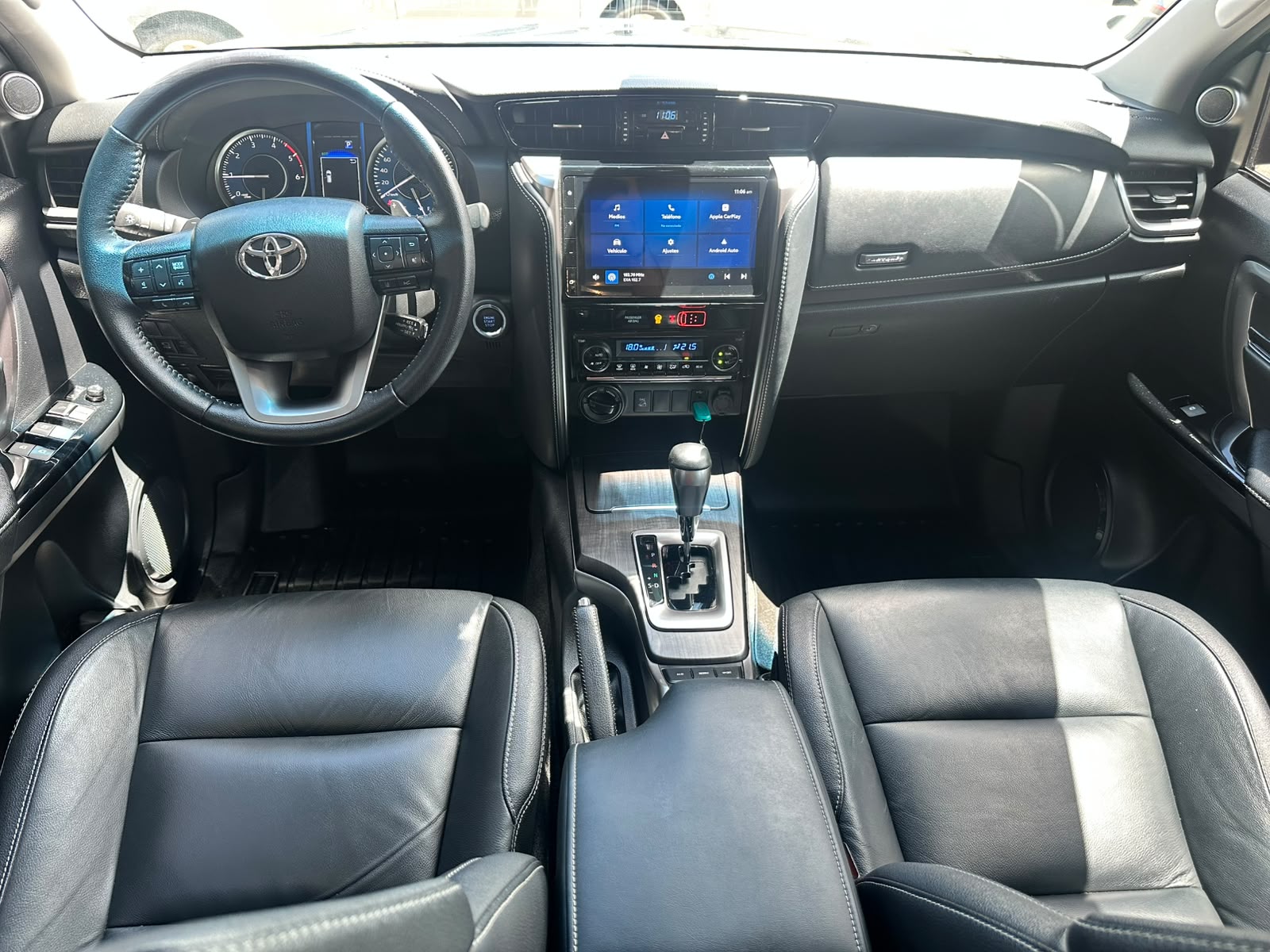 TOYOTA FORTUNER SRV TSS