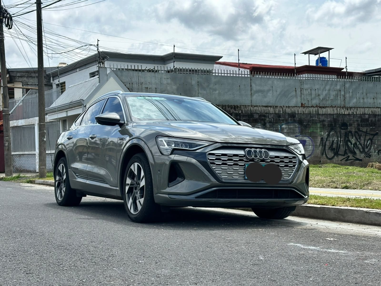 AUDI Q8 E-TRON SPORTBACK