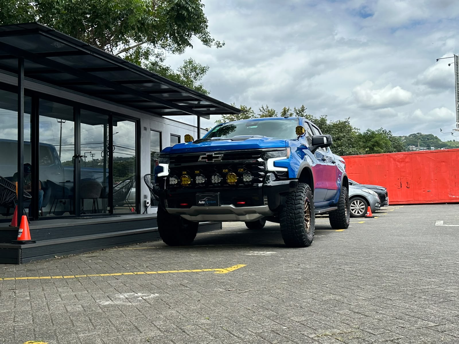 CHEVROLET SILVERADO ZR2
