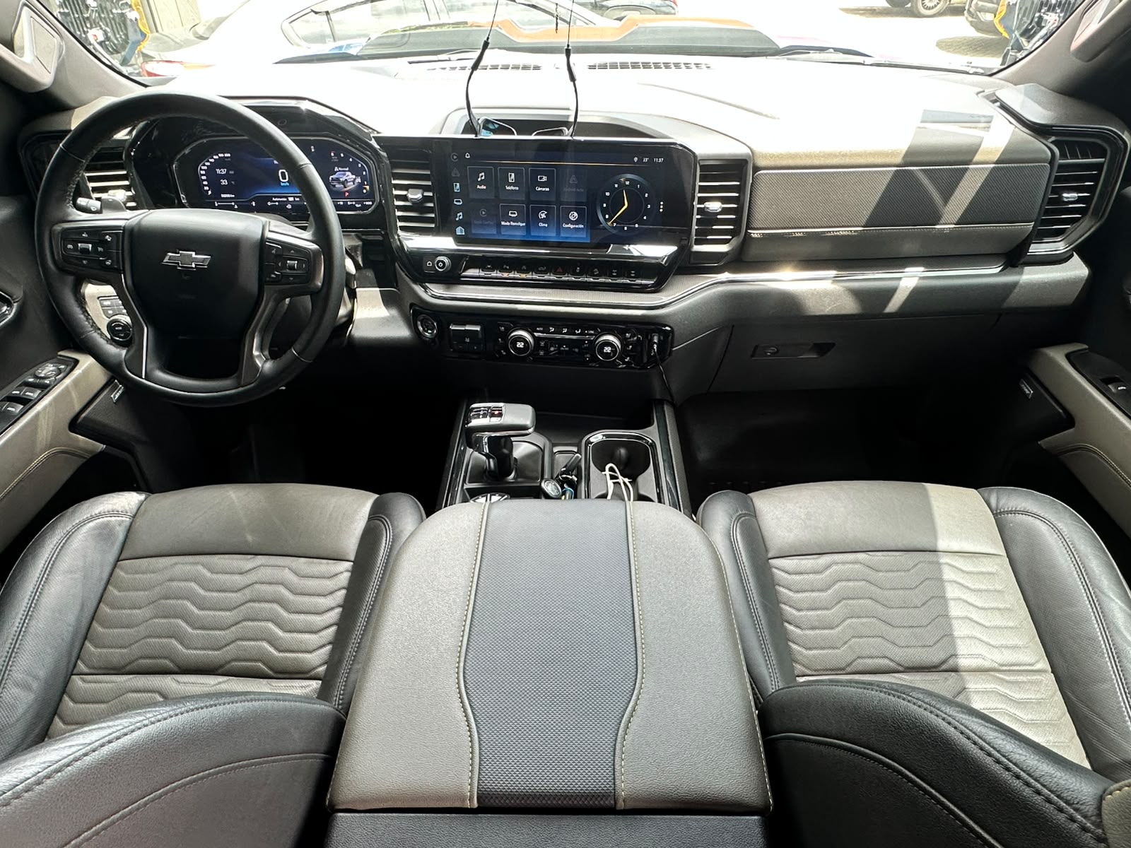 CHEVROLET SILVERADO ZR2