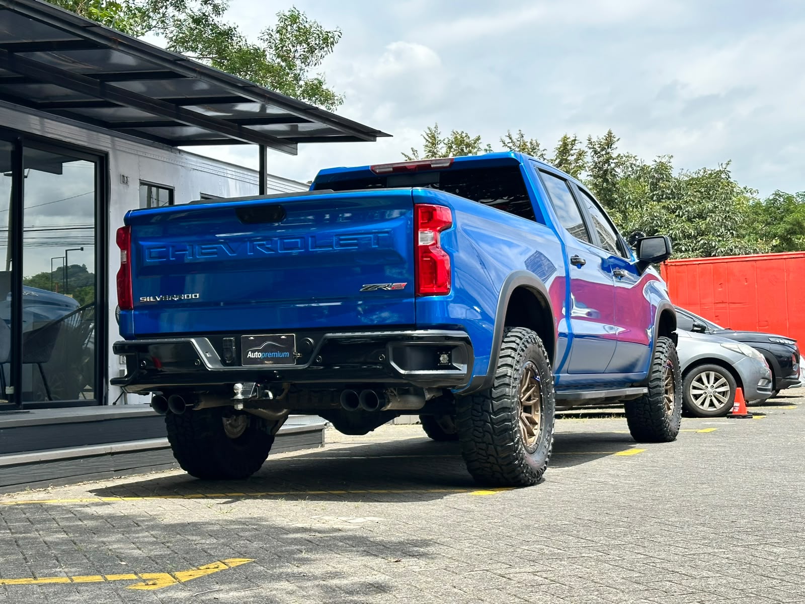 CHEVROLET SILVERADO ZR2