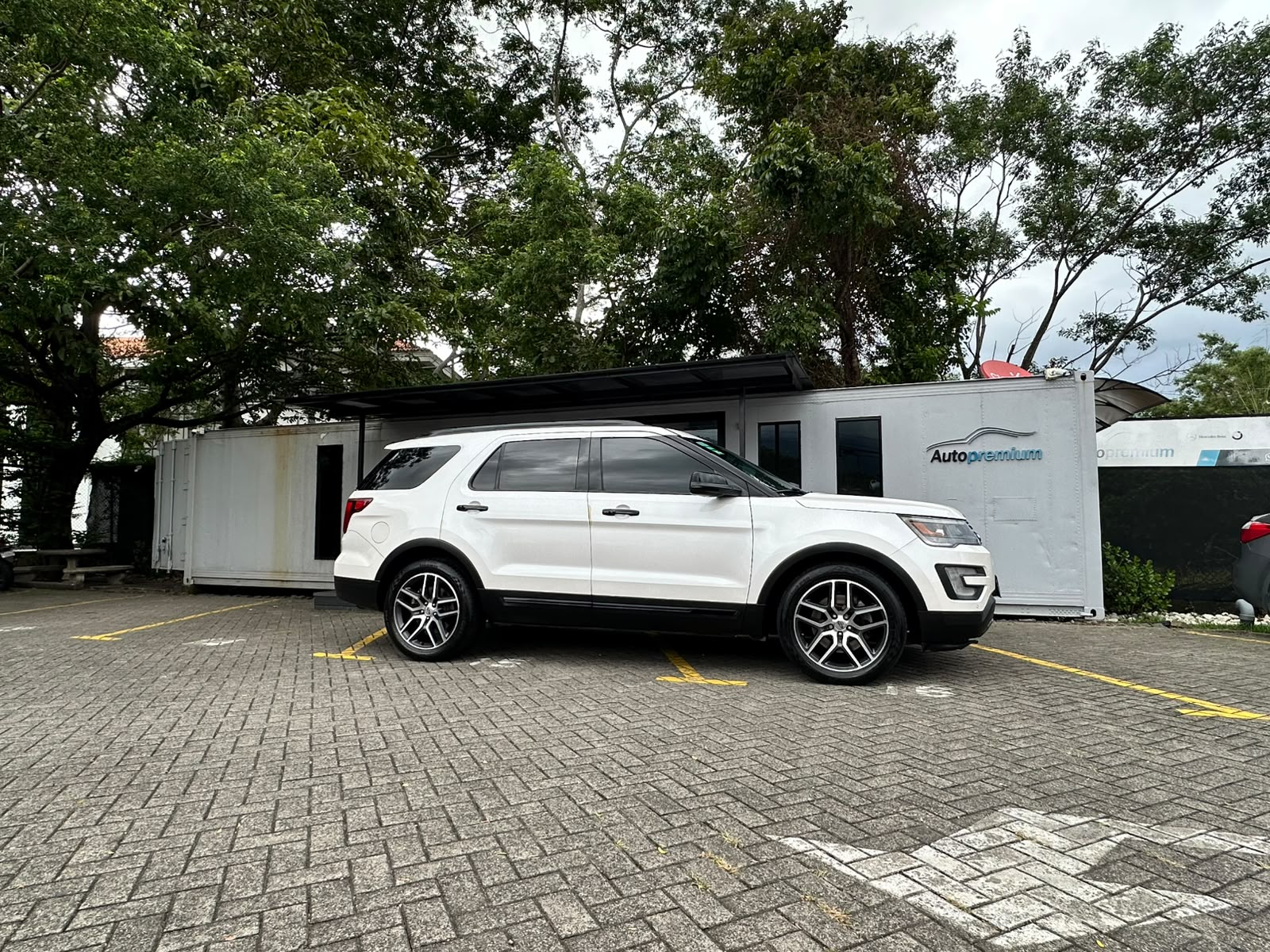FORT EXPLORER SPORT