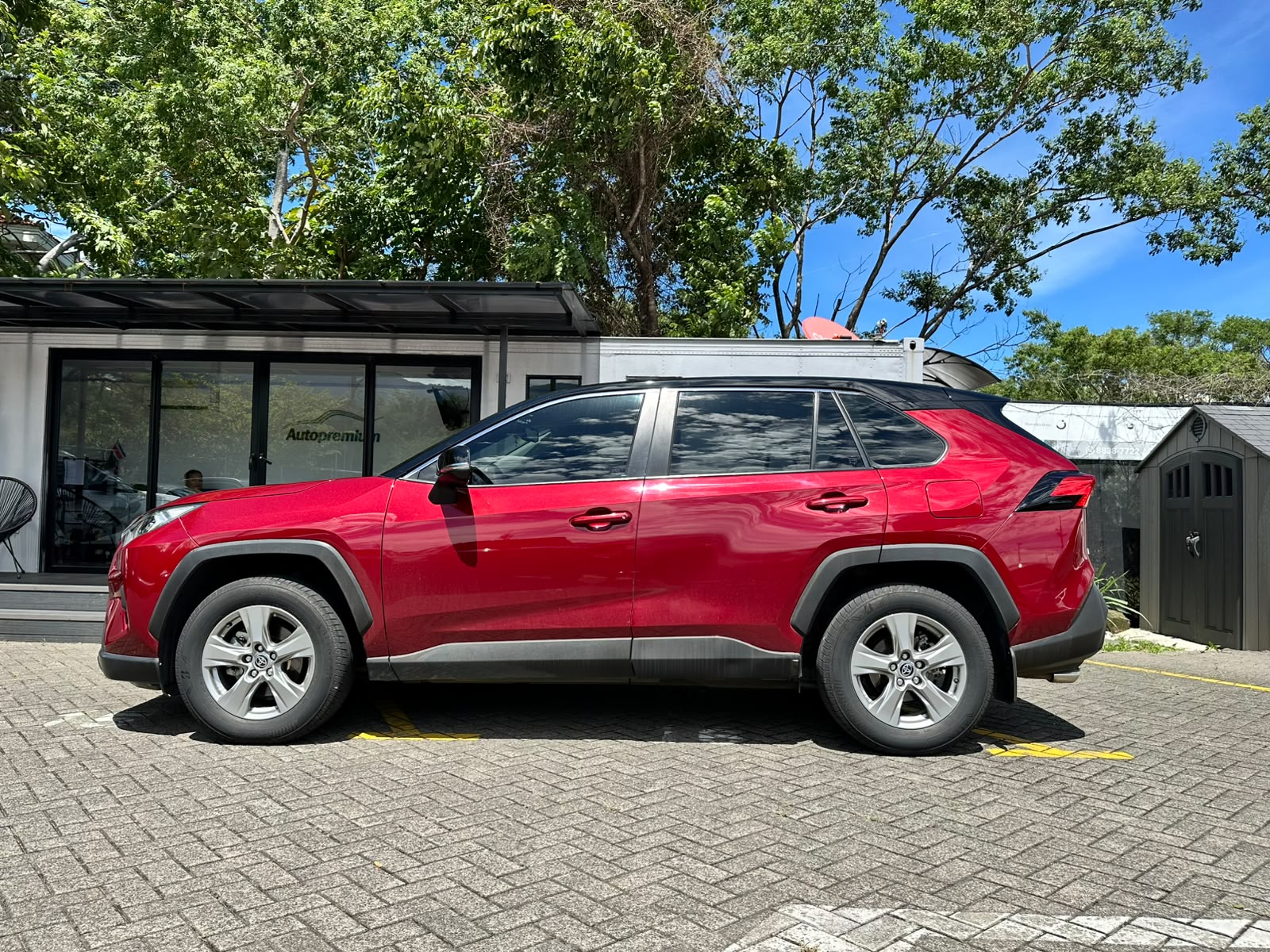 TOYOTA RAV-4 XLE