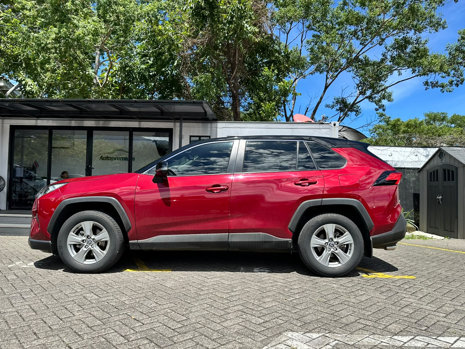 TOYOTA RAV-4 XLE