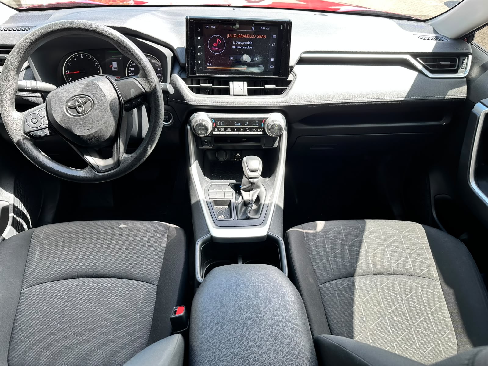 TOYOTA RAV-4 XLE
