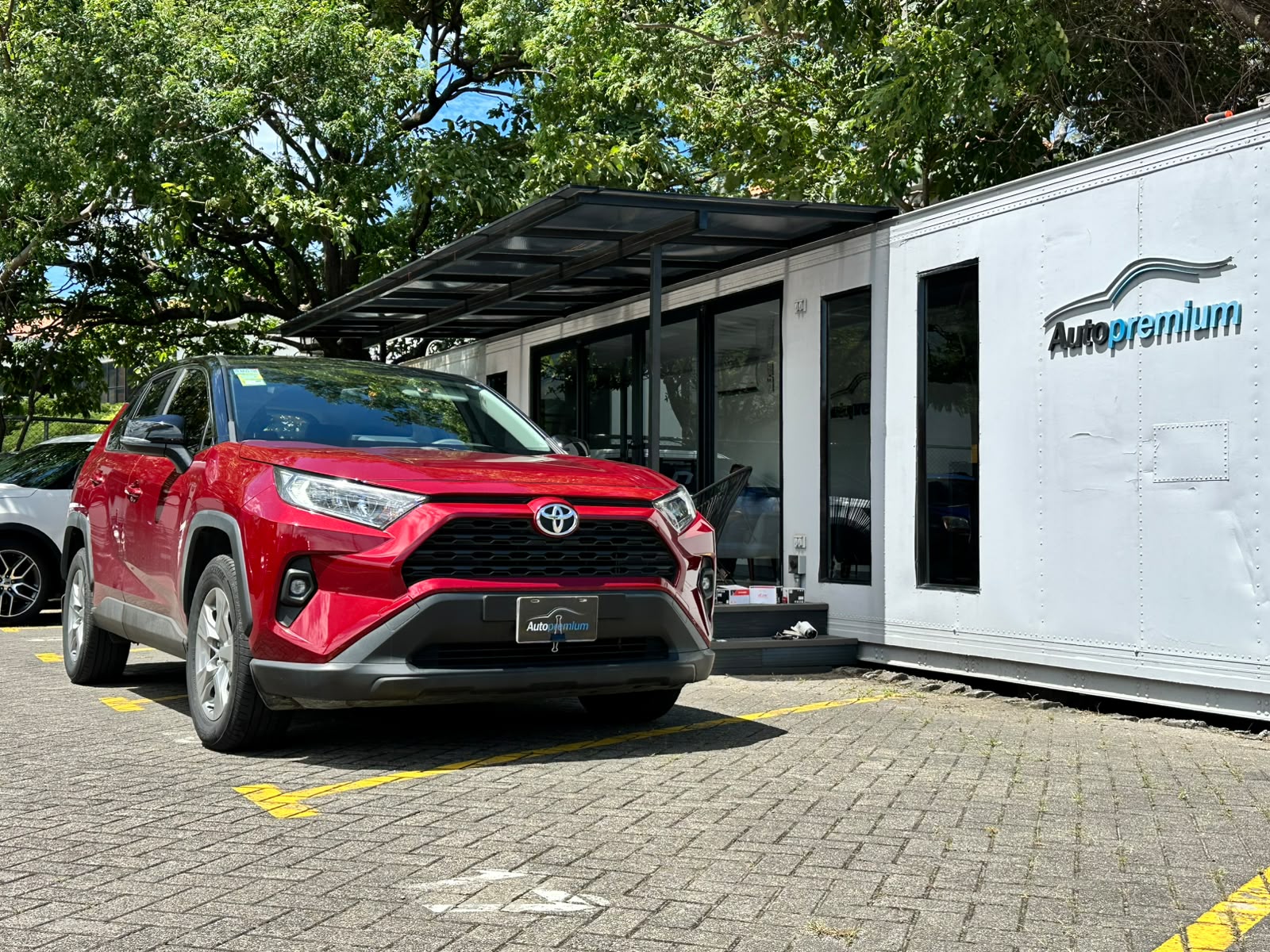 TOYOTA RAV-4 XLE