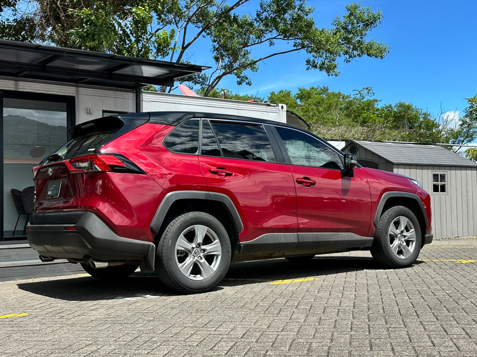 TOYOTA RAV-4 XLE